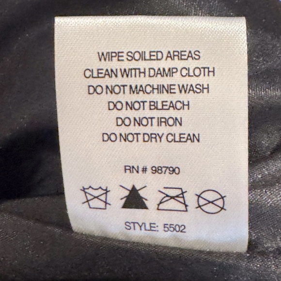 URBAN REPUBLIC EUC Sz 6X
Purple Sequin Kids Jacket - Picture 5 of 6